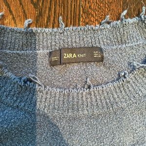 Zara knit BRUNETTE blue sweater.